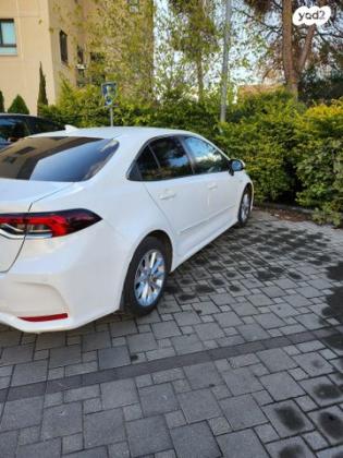 טויוטה קורולה הייבריד Sense סדאן אוט' 1.8 (98 כ''ס) בנזין 2019 למכירה במגדל העמק