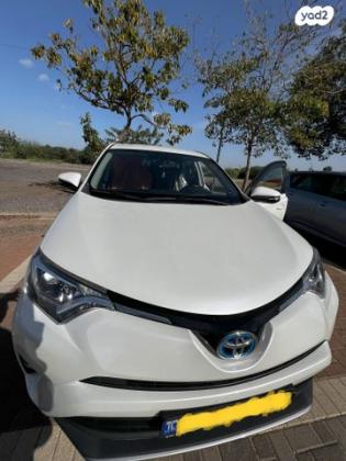 טויוטה RAV4 הייבריד Premium הייבריד אוט' 2.5 (155 כ''ס) בנזין 2017 למכירה בפתח תקווה