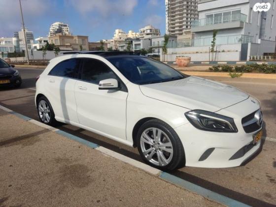 מרצדס A-Class A200 AMG FL אוט' 1.6 (156 כ"ס) בנזין 2017 למכירה בנתניה