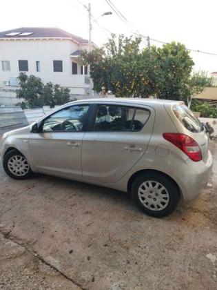 יונדאי i20 GLI אוט' 1.4 (100 כ"ס) בנזין 2011 למכירה בראש העין