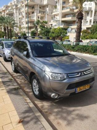 מיצובישי אאוטלנדר Instyle אוט' 5 מק' 2.0 (150 כ"ס) בנזין 2013 למכירה בקדימה צורן