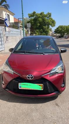 טויוטה יאריס Black Top אוט' 1.5 (112 כ"ס) בנזין 2017 למכירה בתל אביב יפו