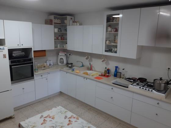 האדמו"ר מבעלזא 21 (רובע ג)