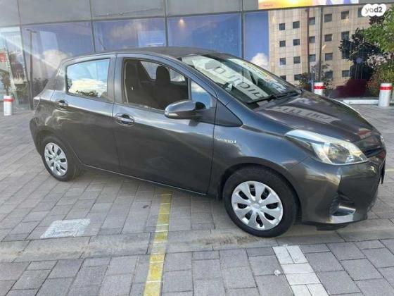 טויוטה יאריס הייבריד Hybrid אוט' 1.5 (74 כ''ס) בנזין 2014 למכירה ברעננה