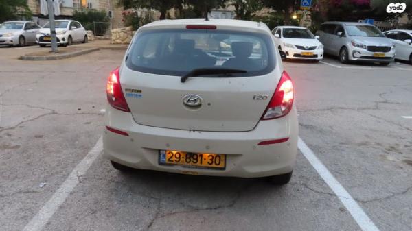 יונדאי i20 Insight ידני 1.2 (85 כ"ס) בנזין 2014 למכירה בירושלים