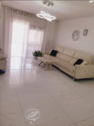 מזל אריה 8 (פסגת זאב צפון)