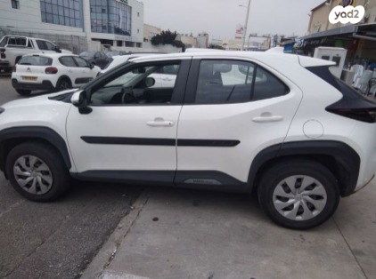 טויוטה יאריס קרוס HSD Eco אוט' 1.5 (92 כ''ס) בנזין 2022 למכירה בעפולה