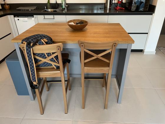 שני כסאות בר איקאה דגם