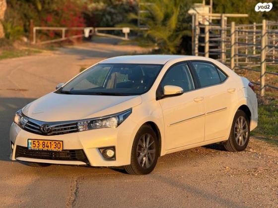טויוטה קורולה GLI-FL אוט' 1.6 (132 כ''ס) [2013-2016] בנזין 2014 למכירה ברמת יוחנן