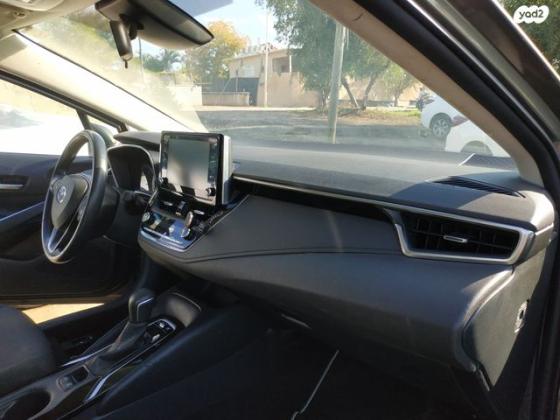 טויוטה קורולה הייבריד Comfort סדאן אוט' 1.8 (122 כ''ס) בנזין 2021 למכירה בשוהם