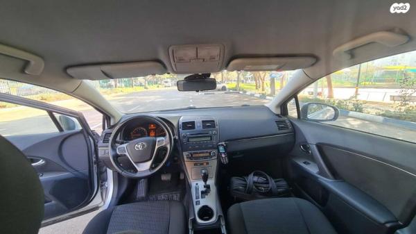 טויוטה אוונסיס אוט' 2.0 (152 כ"ס) [2009-2015] בנזין 2009 למכירה בנתניה