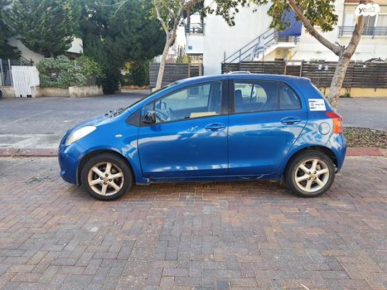 טויוטה יאריס Sol רובוטית 1.3 (87 כ"ס) בנזין 2008 למכירה בגדרה