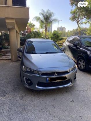 מיצובישי לנסר ספורטבק Sport אוט' 5 דל' 1.8 (140 כ"ס) בנזין 2017 למכירה בהוד השרון