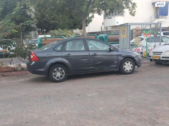 פורד פוקוס Trend סדאן אוט' 1.6 (100 כ''ס) בנזין 2008 למכירה בגדרה