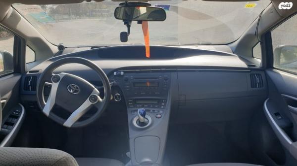 טויוטה פריוס GLI הייבריד אוט' 1.8 (99 כ"ס) בנזין 2012 למכירה בנווה דניאל