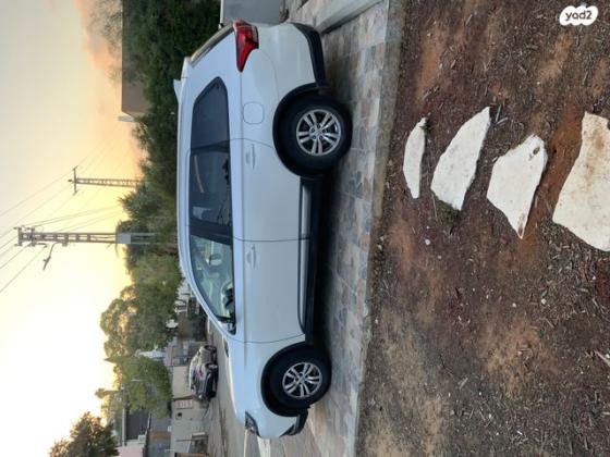 מיצובישי אאוטלנדר Intense אוט' 7 מק' 2.0 (150 כ"ס) בנזין 2021 למכירה בנופים