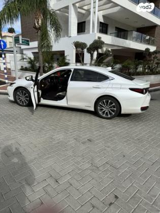 לקסוס ES300H Premium MM12 הייבריד אוט' 2.5 (178 כ''ס) בנזין 2021 למכירה בכפר ביאליק