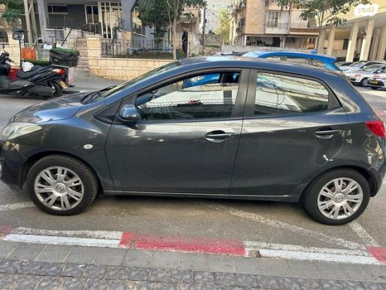 מאזדה H Dynamic אוט' 1.5 (103 כ"ס) בנזין 2015 למכירה בבת ים