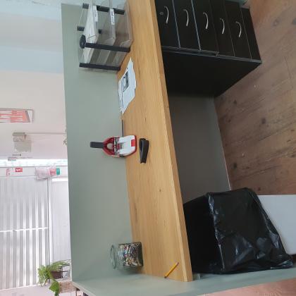 ריהוט משרדי במצב מעולה למכירה