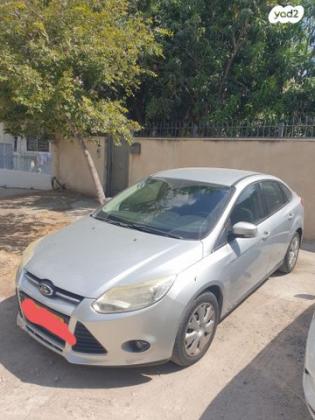 פורד פוקוס Trend סדאן אוט' 1.6 (125 כ"ס) בנזין 2014 למכירה ברמלה
