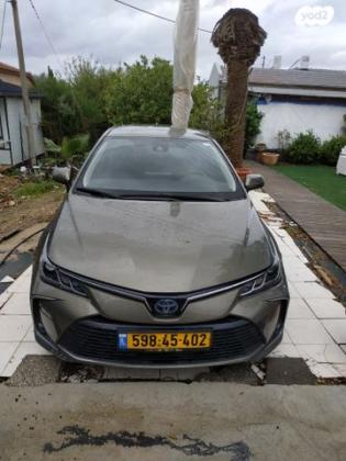 טויוטה קורולה הייבריד Comfort סדאן אוט' 1.8 (122 כ''ס) בנזין 2021 למכירה בשוהם
