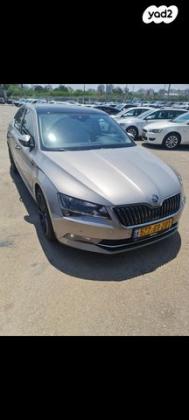 סקודה סופרב (עד 2019) Exclusive אוט' 1.8 (180 כ"ס) בנזין 2018 למכירה באור יהודה