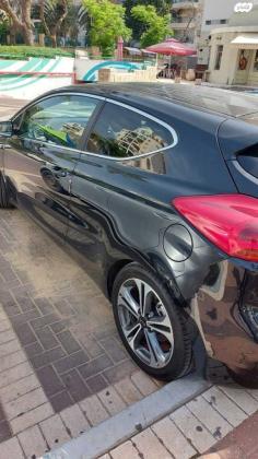 קיה סיד / CEED Premium אוט' 3 דל' 1.6 (135 כ"ס) בנזין 2015 למכירה באור יהודה