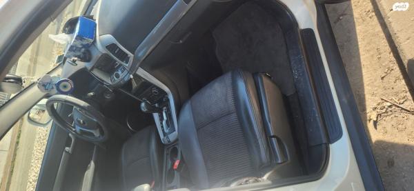 שברולט קפטיבה 4X4 LT אוט' 7 מק' 2.4 (167 כ''ס) בנזין 2012 למכירה בבת ים