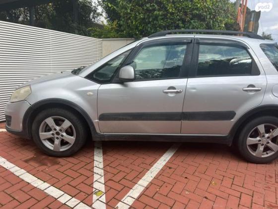 סוזוקי SX4 GLX הצ'בק אוט' 1.6 (120 כ"ס) בנזין 2012 למכירה בראשון לציון