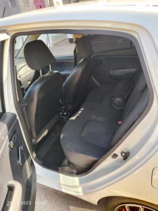 יונדאי i10 Inspire ידני 1.1 (69 כ''ס) בנזין 2011 למכירה בראש העין