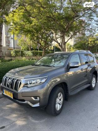טויוטה לנד קרוזר ארוך 4X4 Select אוט' דיזל 7 מק' 2.8 (177 כ"ס) דיזל 2020 למכירה ביבנה