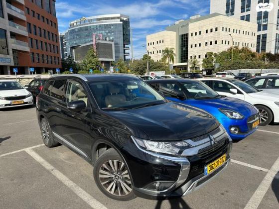מיצובישי אאוטלנדר Instyle אוט' 7 מק' 2.0 (150 כ"ס) בנזין 2021 למכירה ברחובות