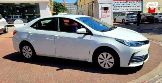 טויוטה קורולה Sun אוט' 1.6 (132 כ"ס) בנזין 2018 למכירה ברעננה