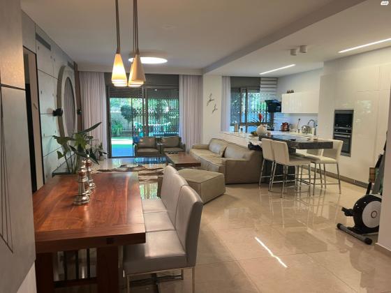 גלבר 17 (רמת שרת)