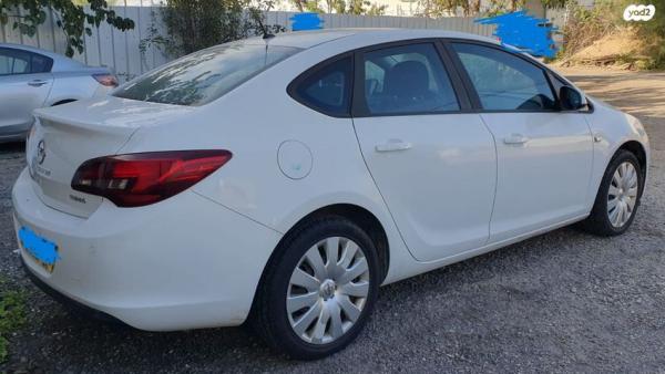 אופל אסטרה Berlina Enjoy סדאן אוט' 1.4 (140 כ"ס) בנזין 2013 למכירה באייל