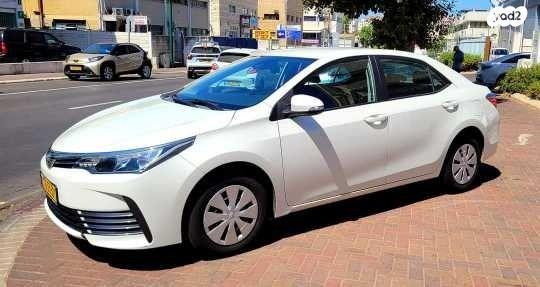 טויוטה קורולה Sun אוט' 1.6 (132 כ"ס) בנזין 2018 למכירה ברעננה