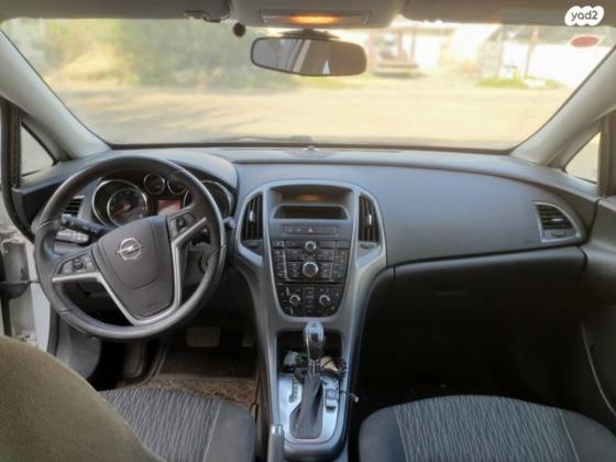 אופל אסטרה Berlina Enjoy סדאן אוט' 1.4 (140 כ"ס) בנזין 2013 למכירה באייל