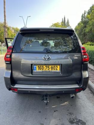 טויוטה לנד קרוזר ארוך 4X4 Select אוט' דיזל 7 מק' 2.8 (177 כ"ס) דיזל 2020 למכירה ביבנה