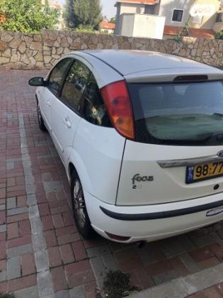 פורד פוקוס Ghia הצ'בק אוט' 2.0 (130 כ''ס) בנזין 2003 למכירה בנתניה