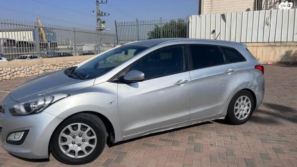 יונדאי i30 Inspire סטיישן אוט' 1.6 (135 כ"ס) בנזין 2013 למכירה באופקים