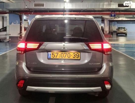 מיצובישי אאוטלנדר Instyle אוט' 7 מק' 2.0 (150 כ"ס) בנזין 2016 למכירה בראשון לציון