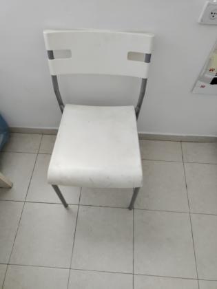 כסאות איקאה 100 שקלים כל כסא