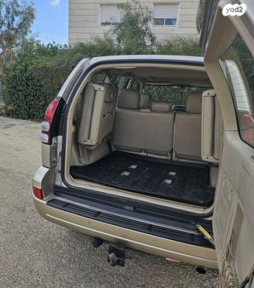טויוטה לנד קרוזר ארוך 4X4 Luxury אוט' 8 מק' 4.0 (250 כ''ס) בנזין 2004 למכירה בערד