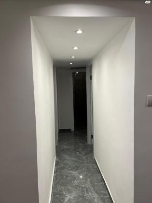 ז'בוטינסקי 11 (רובע א)