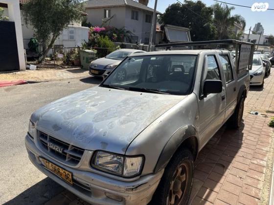 איסוזו איפון 4X4 4X4 DLX דאבל קבינה אוט' דיזל 3.1 (109 כ''ס) דיזל 2002 למכירה בנתניה