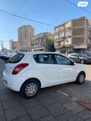 יונדאי i20 Inspire אוט' 1.4 (100 כ"ס) [2009-2015] בנזין 2011 למכירה בפתח תקווה