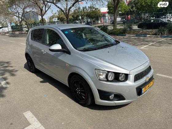 שברולט סוניק LS הצ'בק אוט' 1.4 (101 כ''ס) בנזין 2011 למכירה בנתניה