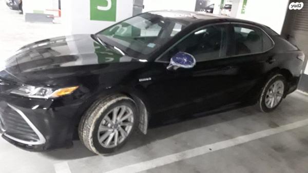 טויוטה קאמרי LE Plus הייבריד אוט' 2.5 (208 כ''ס) בנזין 2022 למכירה בירושלים