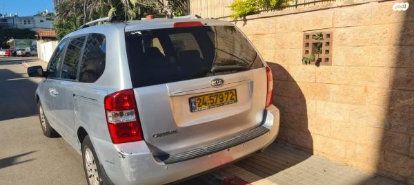 קיה קרניבל LX אוט' 7 מק' 2.7 (189 כ''ס) בנזין 2010 למכירה ברמת השרון