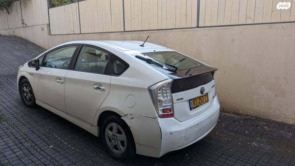 טויוטה פריוס GLI הייבריד אוט' 1.8 (99 כ"ס) בנזין 2010 למכירה בתל אביב יפו